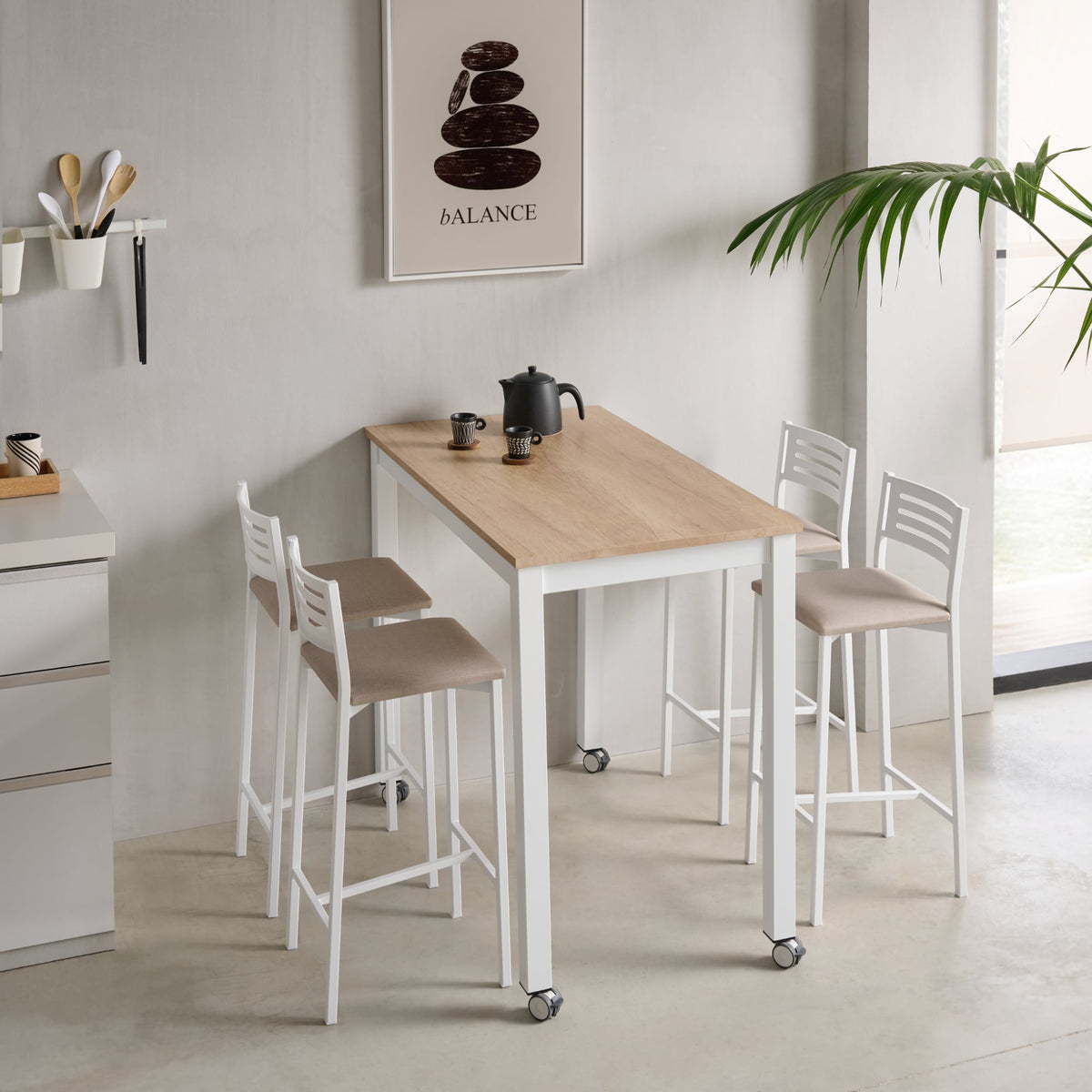 ¿Cuál debe ser la altura de la mesa de cocina?