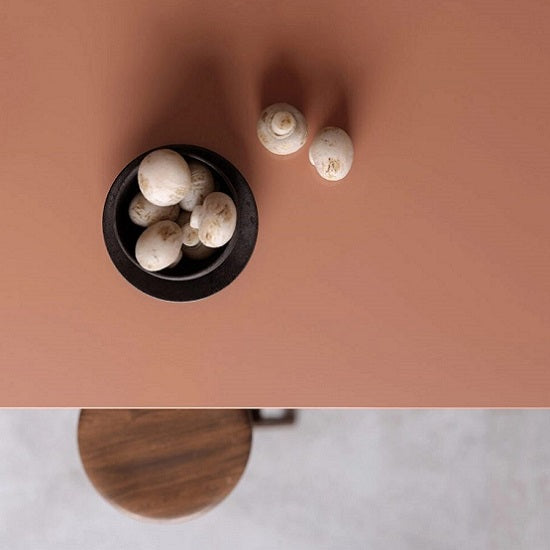 Mesa de cocina con encimera de Silestone: descubre todo lo que te aporta.