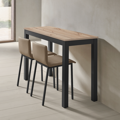 Mesa estrecha de madera con patas negras