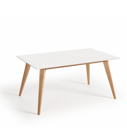Mesa de madera con encimera blanca